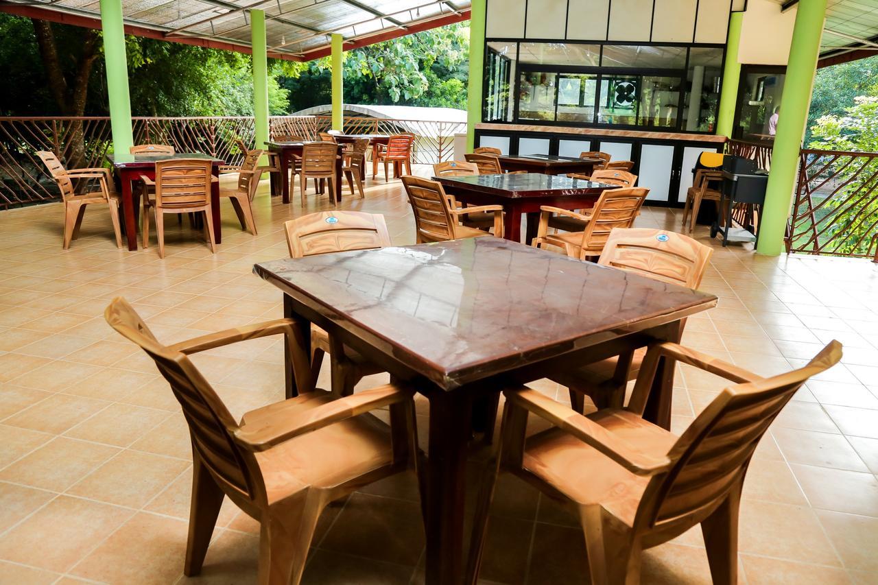 Malwathu Oya Caravan Park Bed and Breakfast Anuradhapura Exterior foto