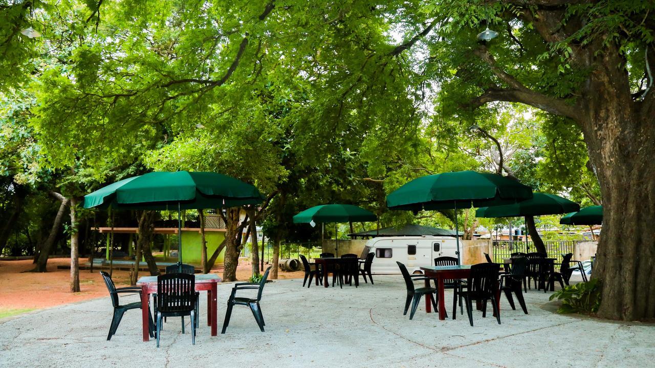 Malwathu Oya Caravan Park Bed and Breakfast Anuradhapura Exterior foto